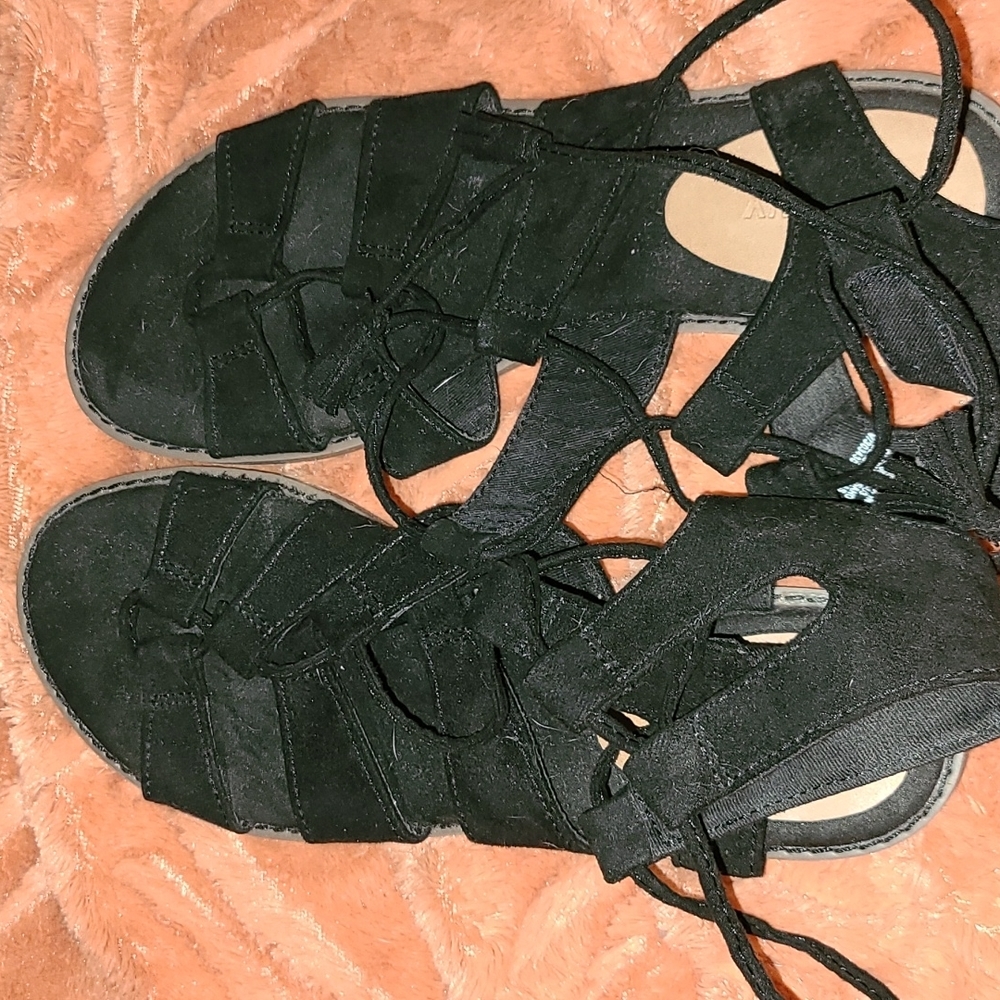 OLD NAVY LACE UP SANDALS SIZE 7 WORN ONE TIME